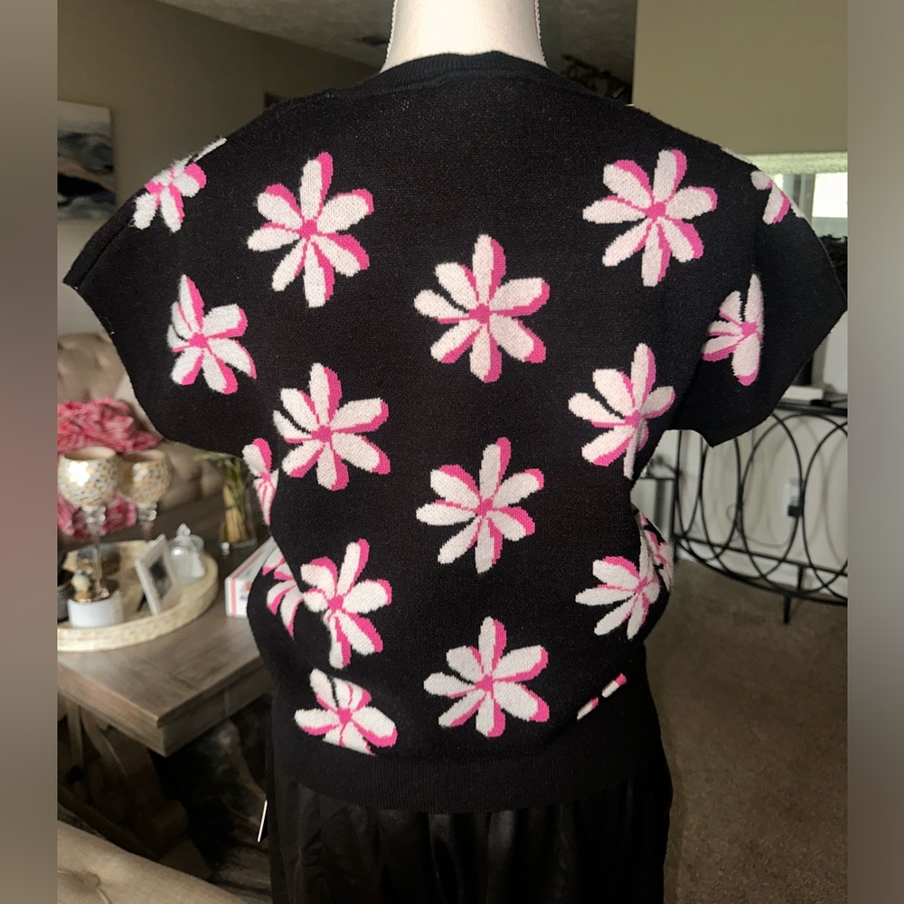 Spring 🌸 Flower Sweater - Picture 3 of 5